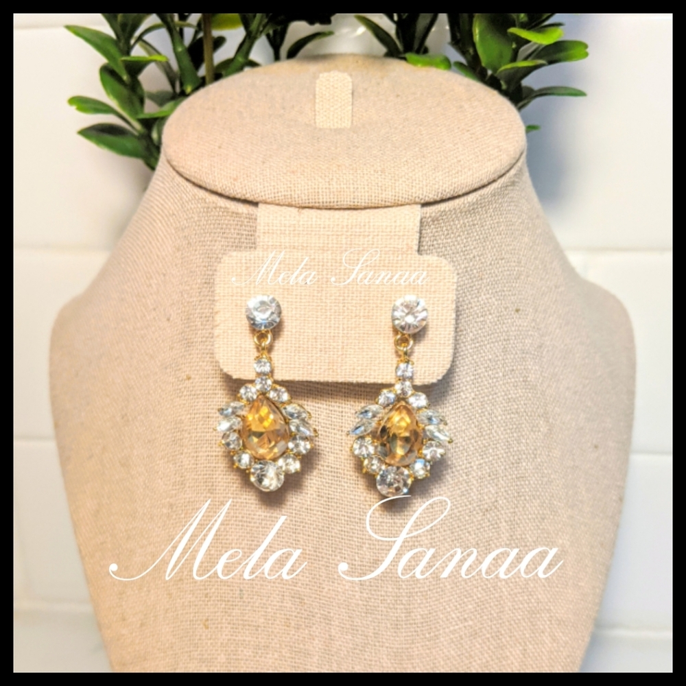 💎3/$30-Gold & Diamond drop earrings💎